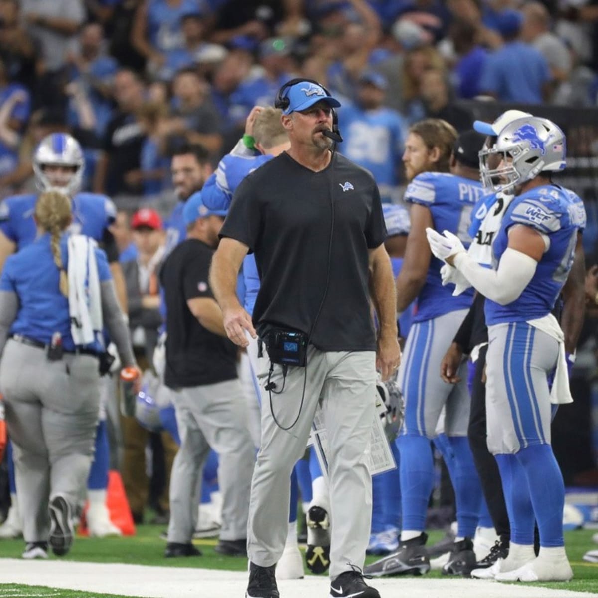 DETROIT, MI - NOVEMBER 06: The Down Judge motions for Detroit Lions Head  Coach Dan Campbell to stay back as he tries to argue for a replay under two  minutes during the