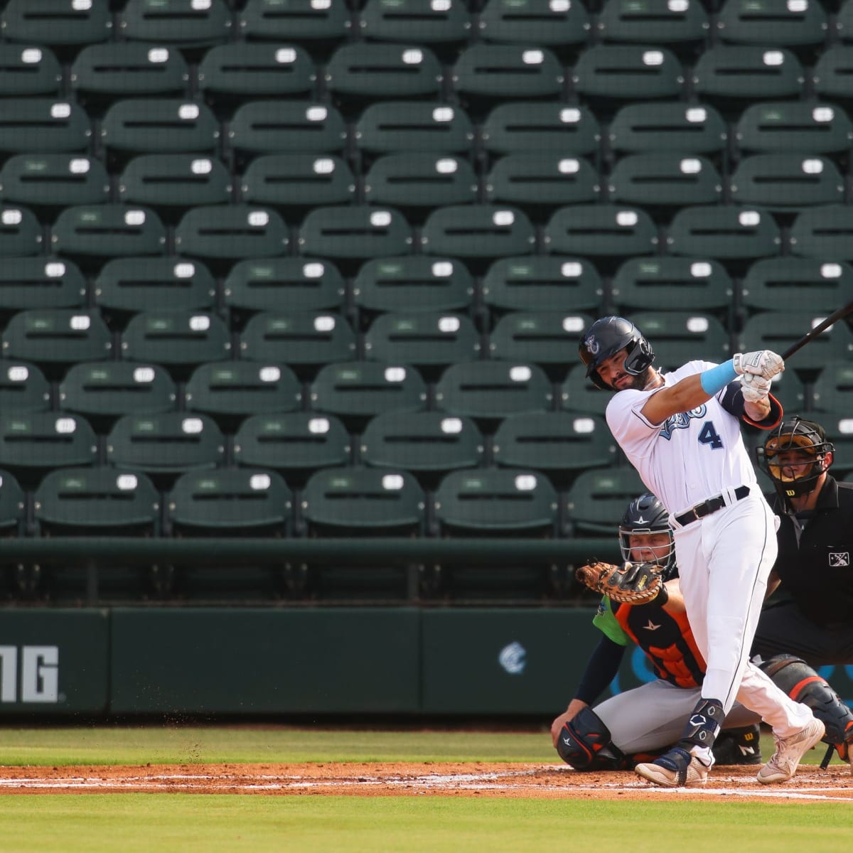 Astros call up prospect Joe Perez with Yuli Gurriel on paternity list