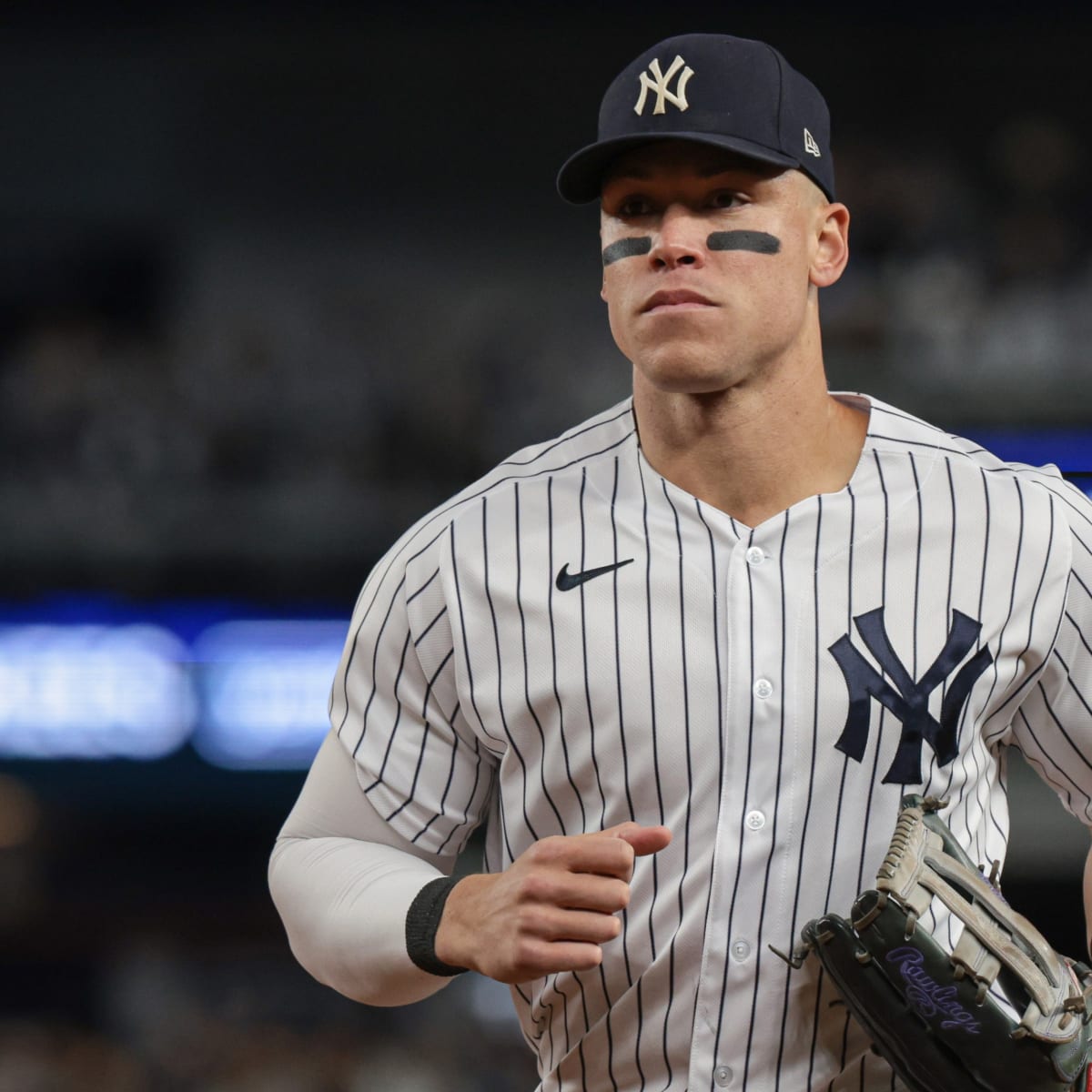 Aaron Judge: Case Closed, Hoodie / Large - MLB - Sports Fan Gear | breakingt