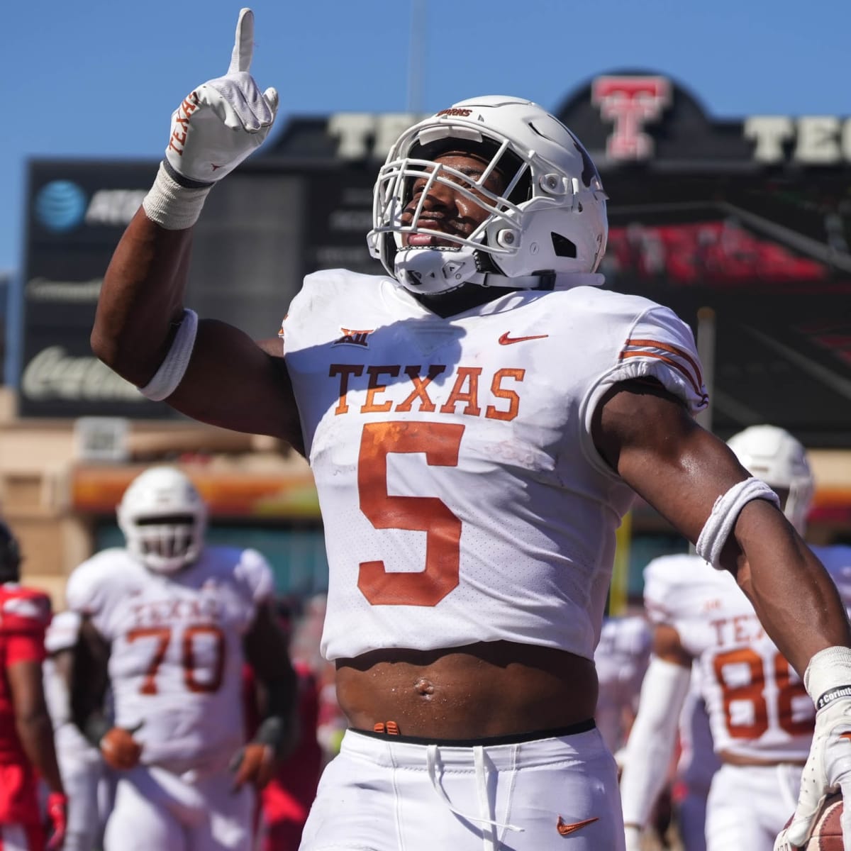 Texas Longhorns player Bijan Robinson has new NFTs