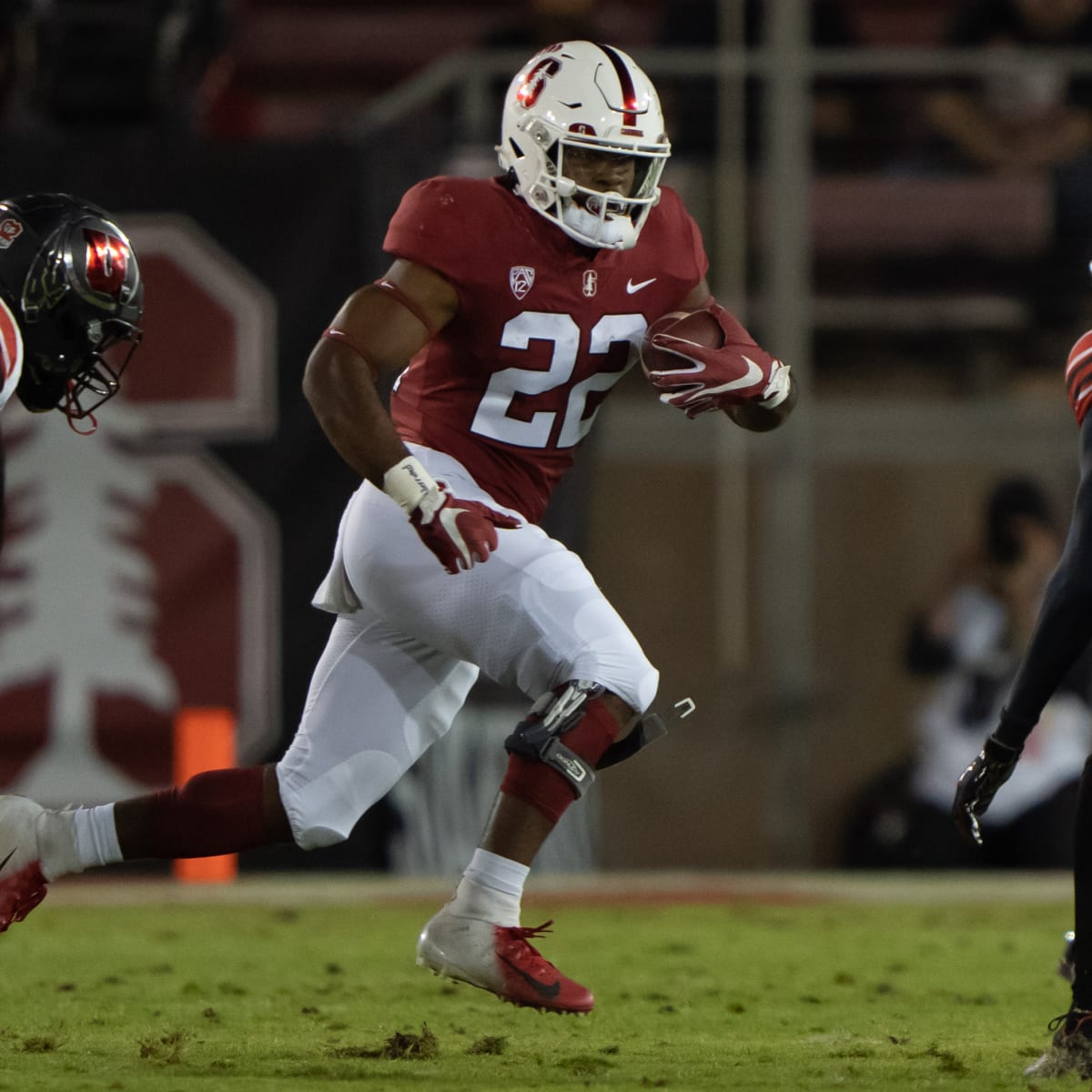 Stanford Cardinal running back E.J. Smith will miss rest of the season,  coach David Shaw says - ESPN