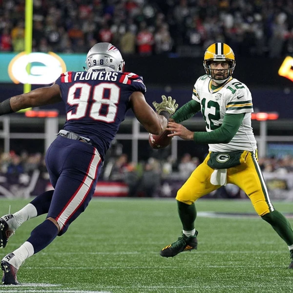 New England Patriots vs. Green Bay Packers: Jack Jones Pick-Six Gives Pats  10-7 Halftime Lead - Sports Illustrated New England Patriots News, Analysis  and More