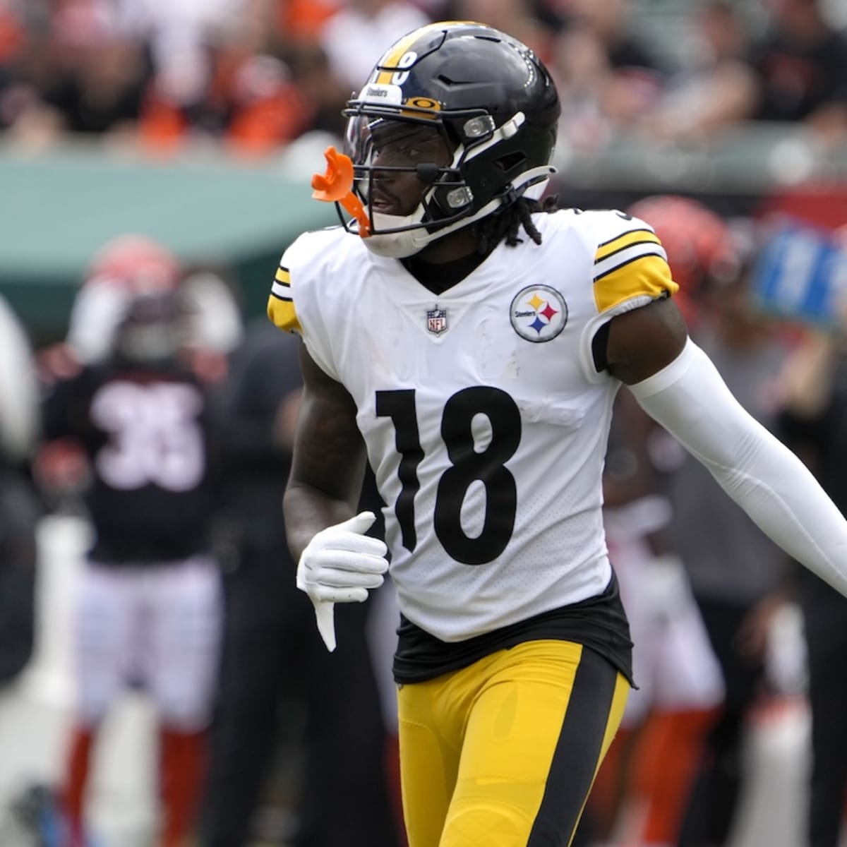 Diontae Johnson Says Pittsburgh Steelers WRs Must Focus on Team Over  Targets - Sports Illustrated Pittsburgh Steelers News, Analysis and More