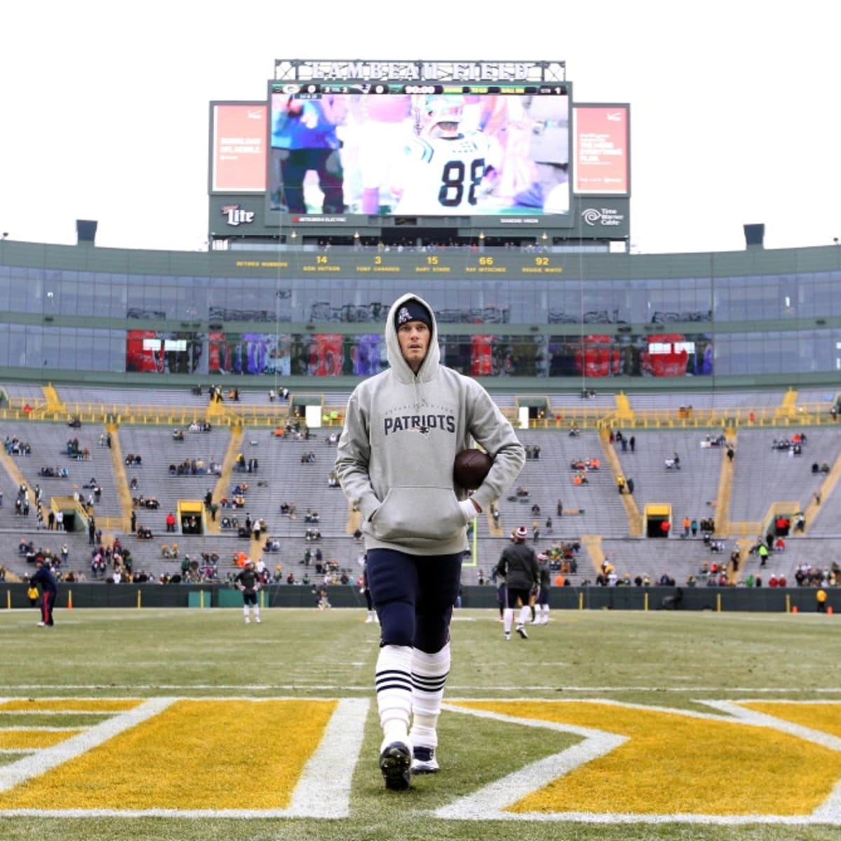 Photos: Packers host Patriots in exhibition battle at Lambeau Field