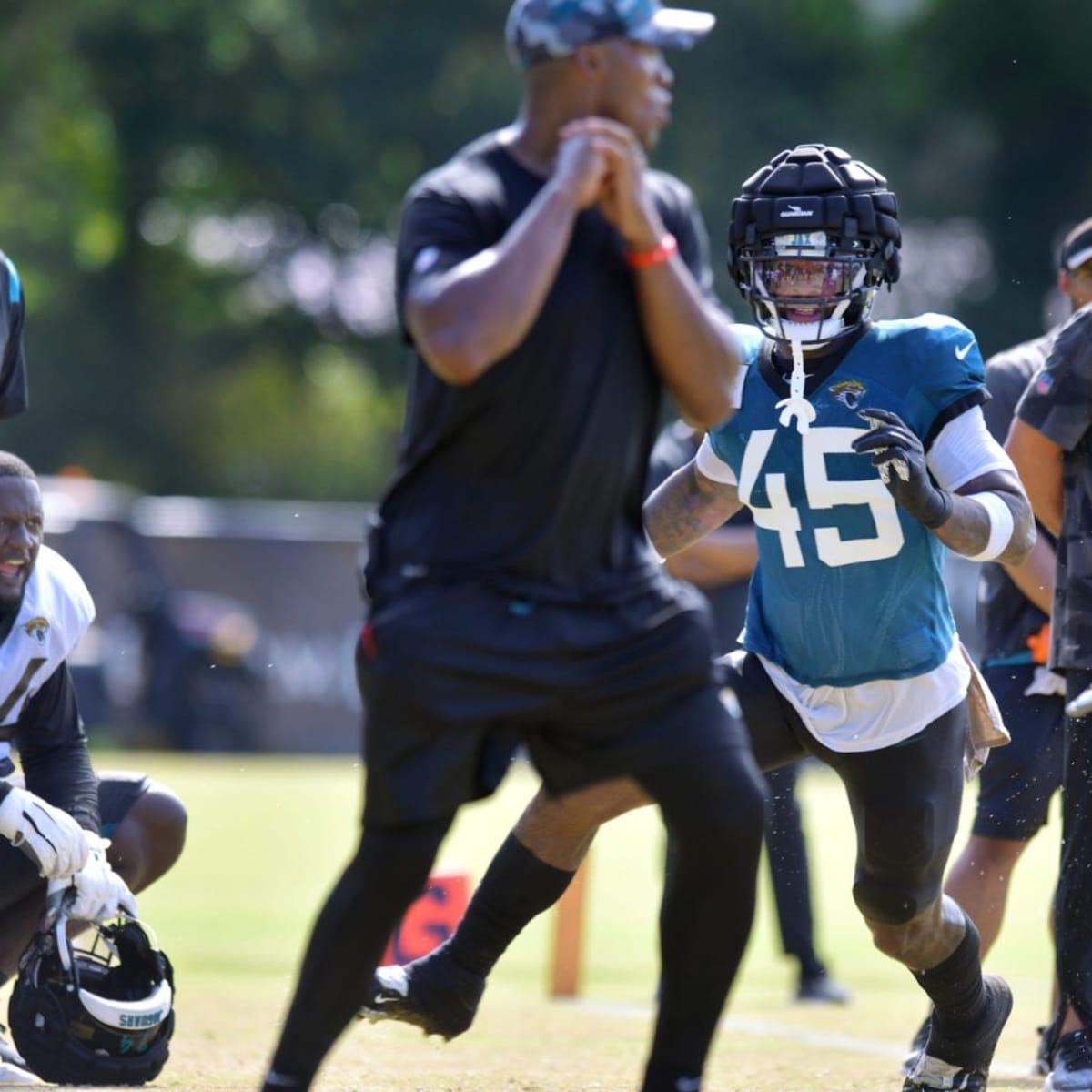 Tyson Campbell, K'Lavon Chaisson lead Jaguars defense in another