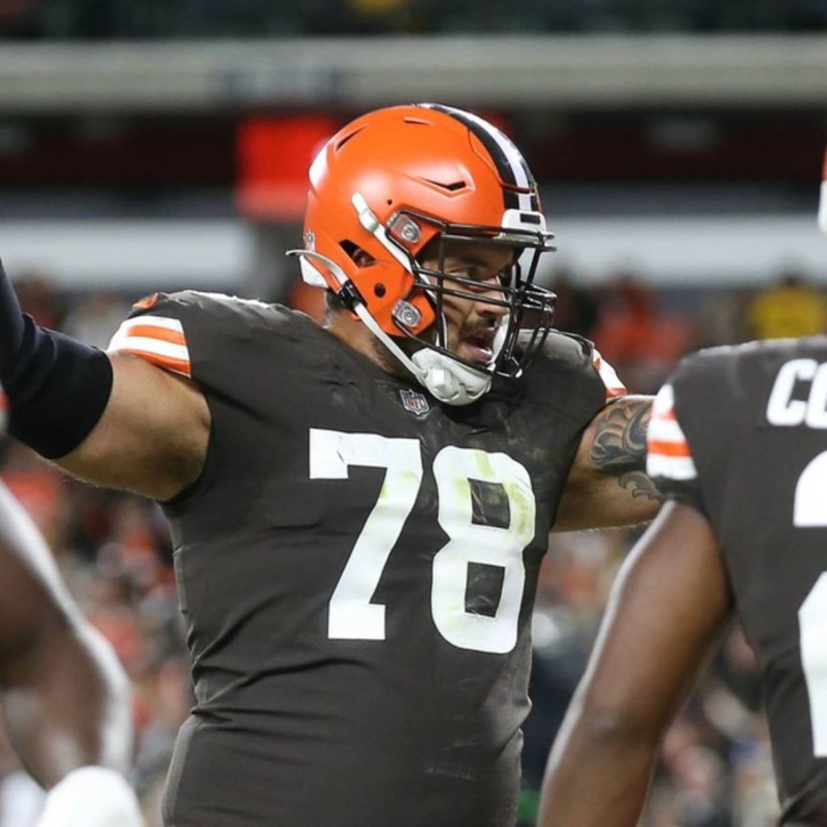 Former Browns DE Isaac Rochell Finds new Team - Sports Illustrated Cleveland  Browns News, Analysis and More