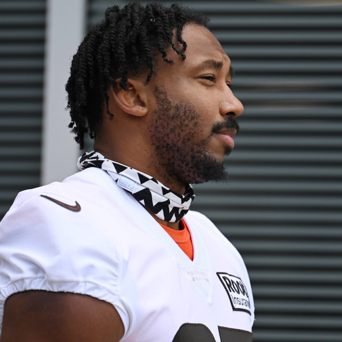 Browns DE Myles Garrett claims he won't wear sleeveless jersey