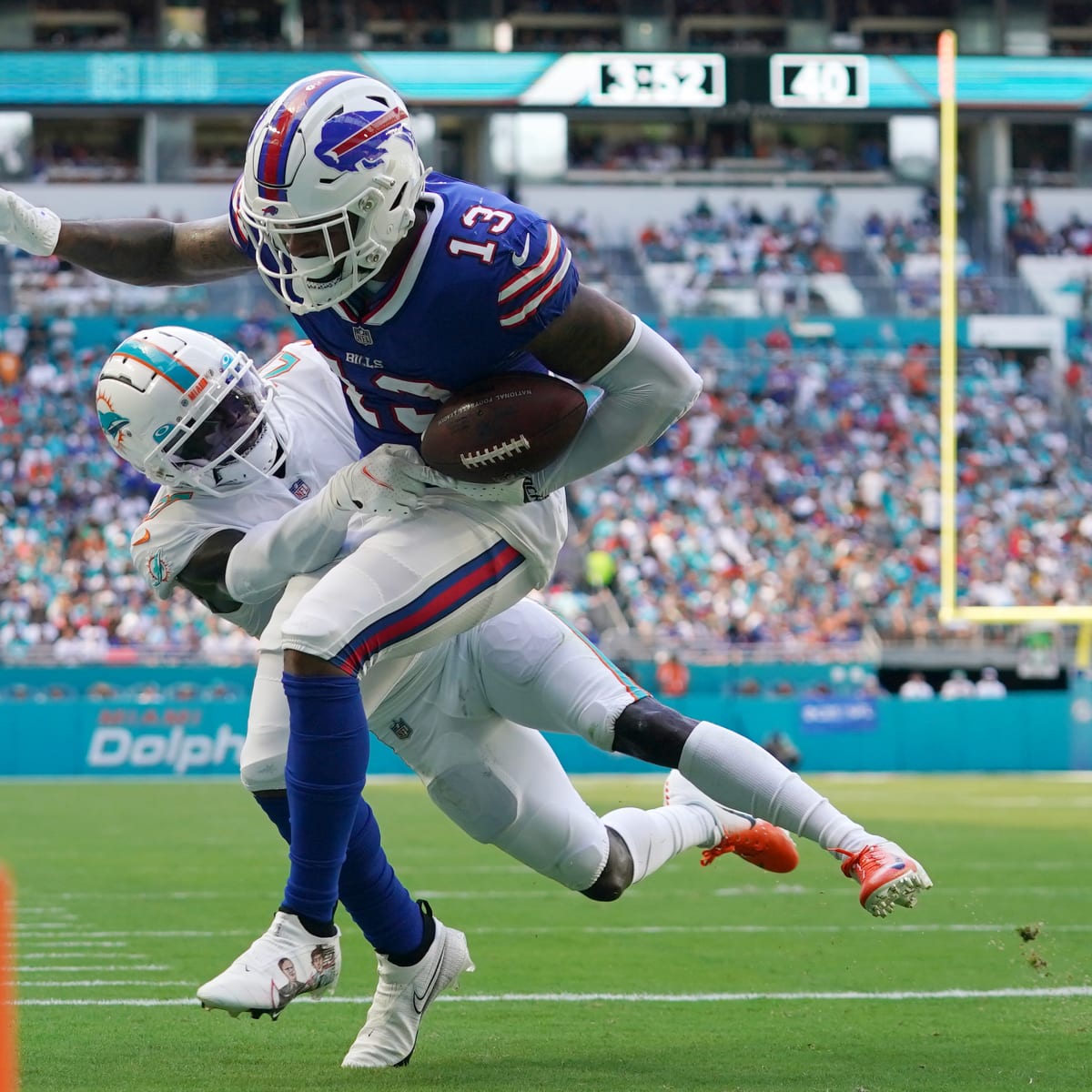 Buffalo Bills CB Christian Benford Injured vs. Miami Dolphins - Tracker -  Sports Illustrated Buffalo Bills News, Analysis and More