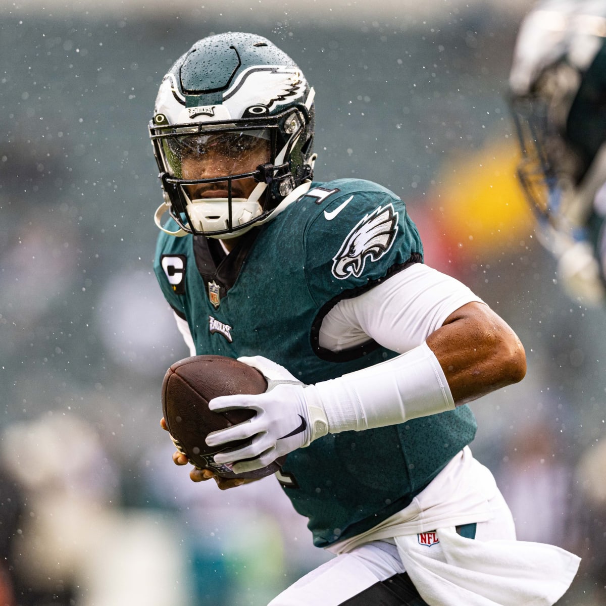 Undefeated Eagles look to go 6-0 for the second straight year when they  face the Jets