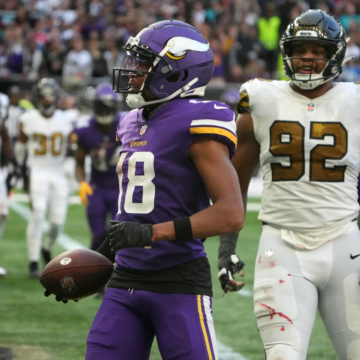 Inside somber Saints locker room: tears, despair and hope after loss to  Vikings, Saints