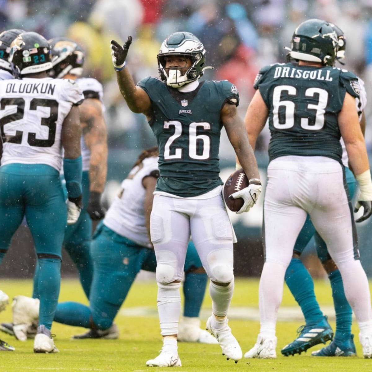 Eagles' NFL-Best Offensive Line Drives 'Old-School' Running Game