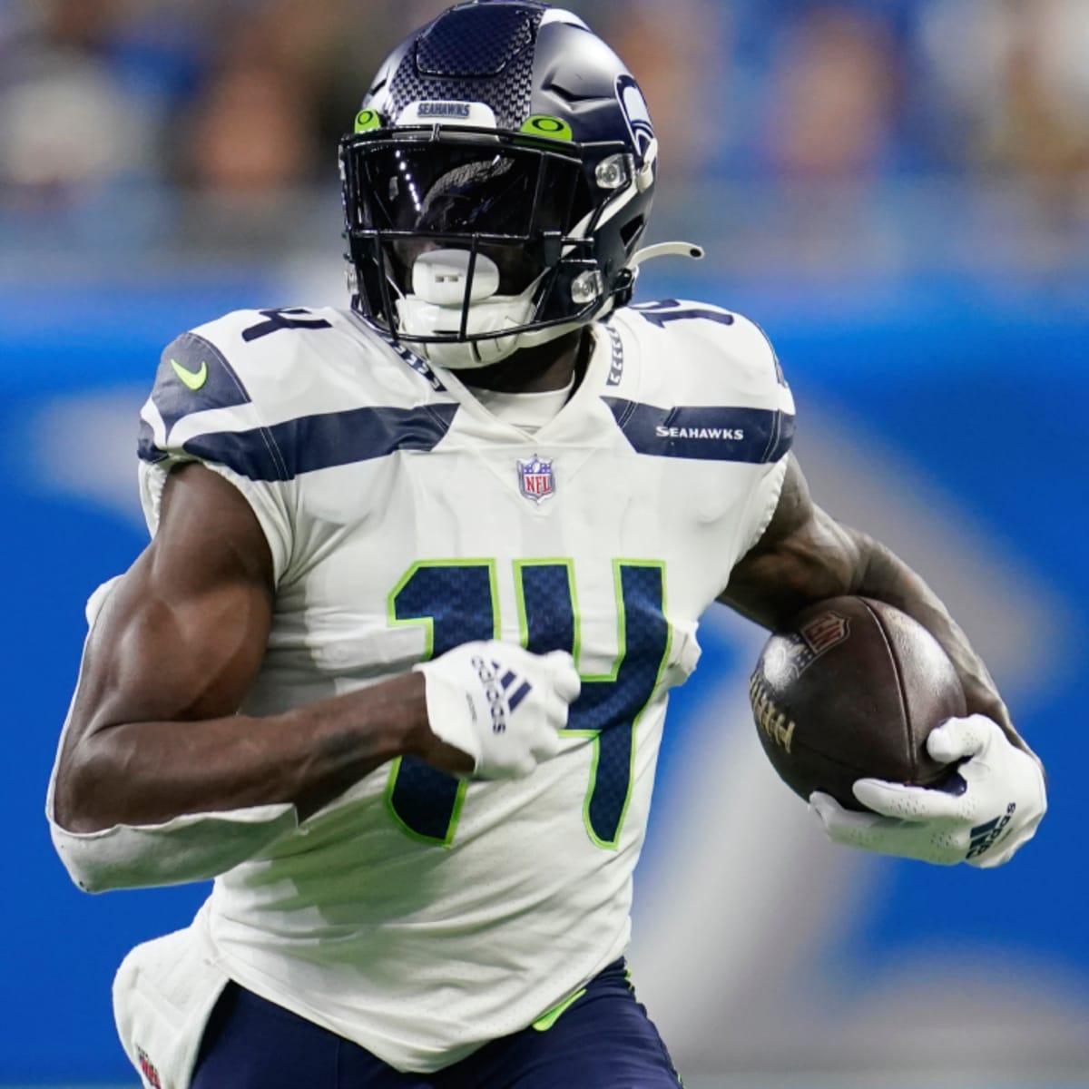 Seahawks' DK Metcalf Carted Off Field…for a Bathroom Break – NBC