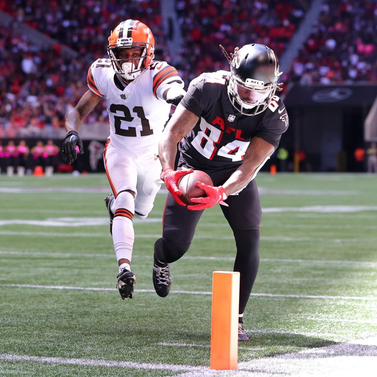 Falcons - Browns instant recap: Late heroics on defense and dominance on  the ground win another one - The Falcoholic