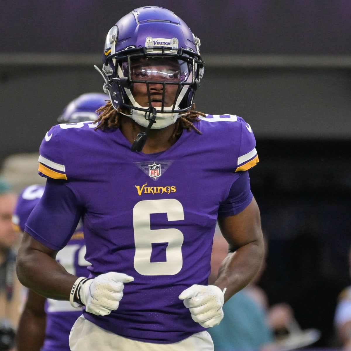 Vikings' Lewis Cine fractures leg, needs surgery - CBS Minnesota