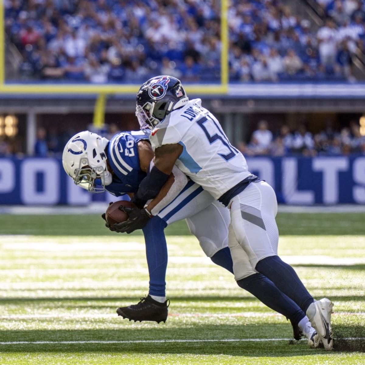 NASHVILLE, TN - OCTOBER 23: Tennessee Titans linebacker Joe Schobert (52)  prepares to defend during the Tennessee Titans game versus the Indianapolis  Colts on October 23, 2022, at Nissan Stadium in Nashville