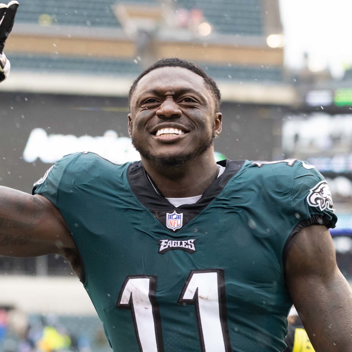 Game Recap: Eagles fall in stunning fashion to Dolphins, 37-31