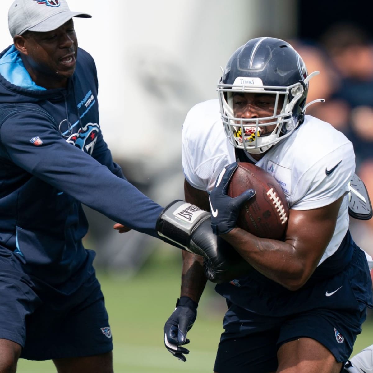 Tennessee Titans running back Julius Chestnut shows off speed on 23-yard run