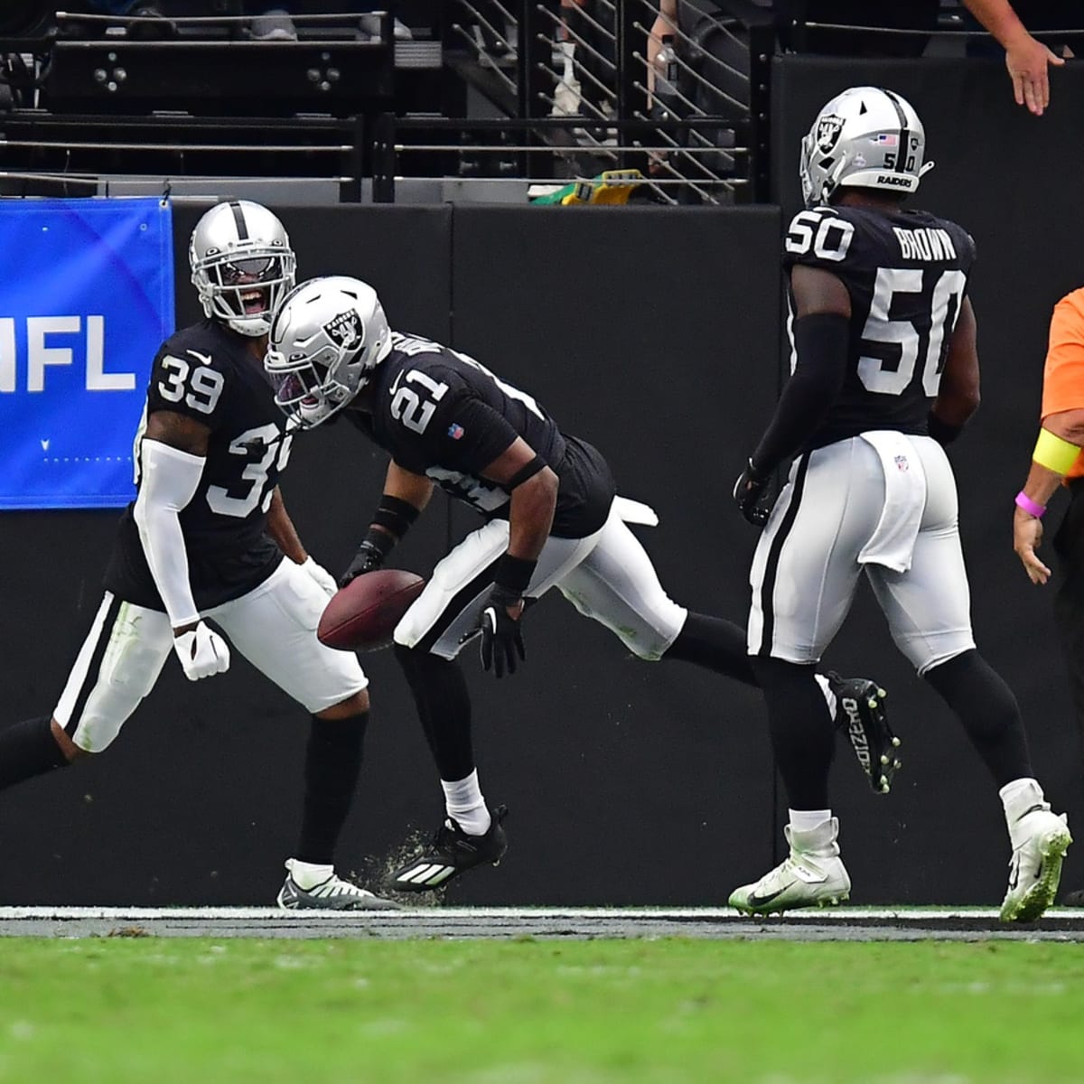 Raiders cornerback Amik Robertson (21) reacts to an early hit