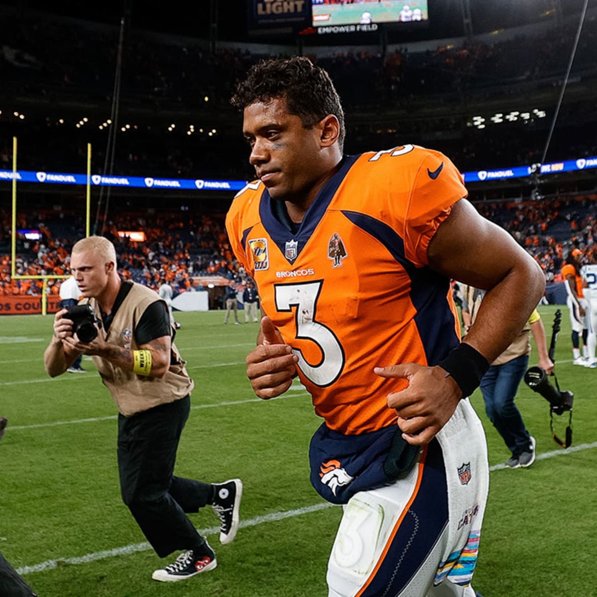 Add sideline spat to Russell Wilson's lost season in Denver - The San Diego  Union-Tribune