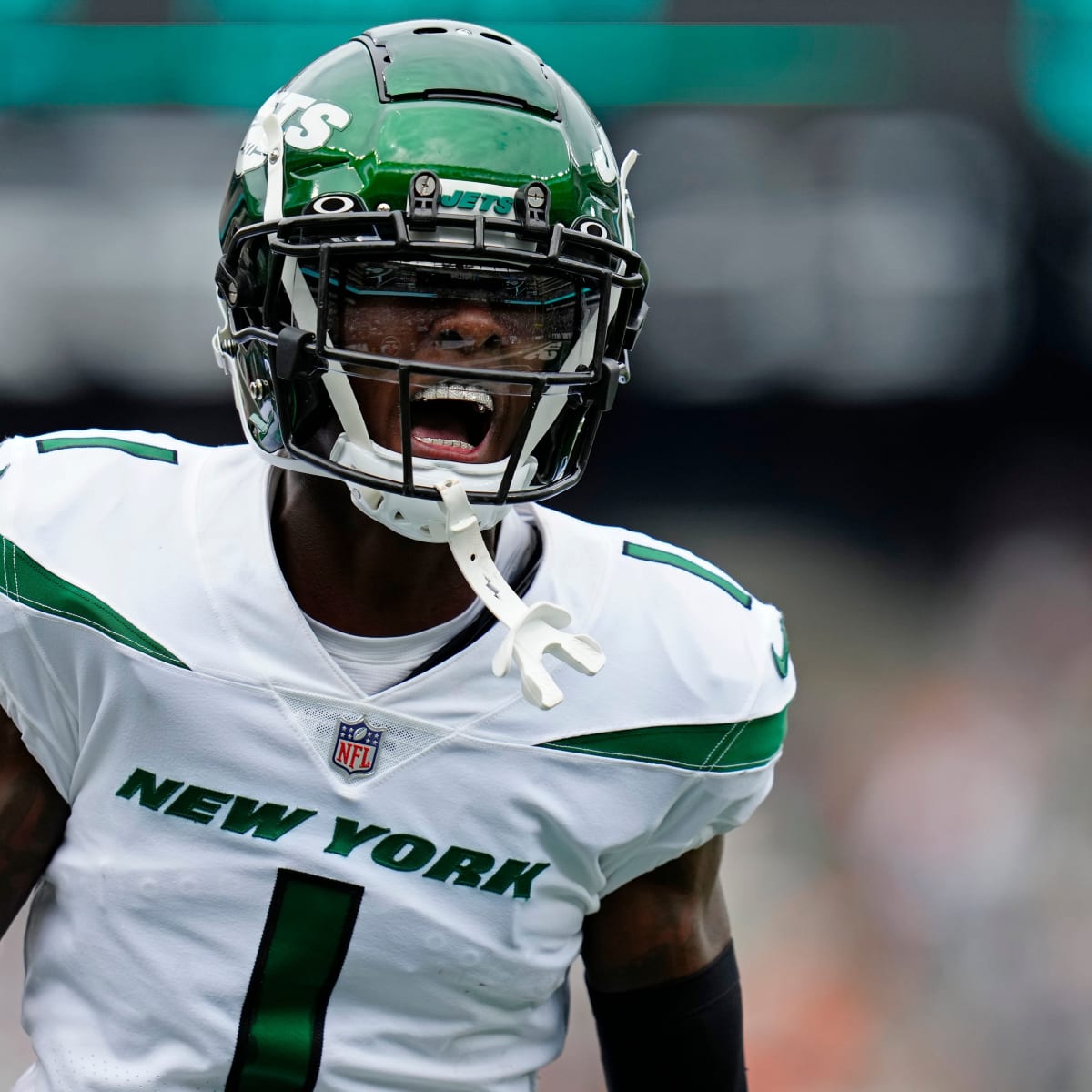 New York Jets CB Sauce Gardner Dreamed About Facing Miami Dolphins WR  Tyreek Hill - Sports Illustrated New York Jets News, Analysis and More