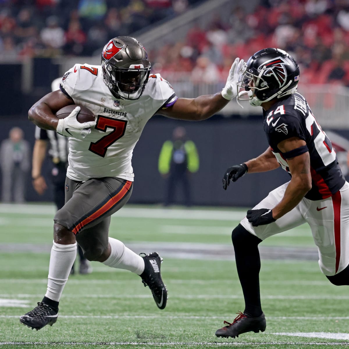 Tom Brady, Tampa Bay Buccaneers Snap Atlanta Falcons Win Streak - Sports  Illustrated Atlanta Falcons News, Analysis and More