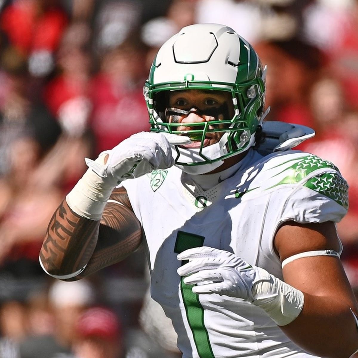 Detroit Lions' Penei Sewell: Oregon's Kayvon Thibodeaux 'has it all'