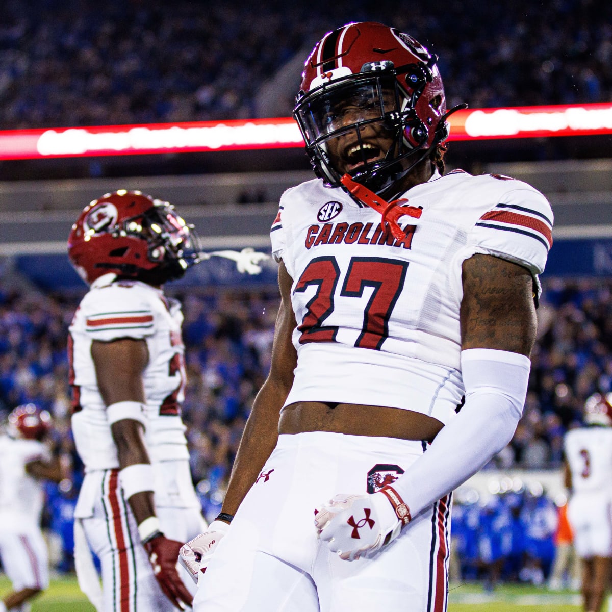 Back at Williams-Brice Stadium, the Gamecocks battle Kentucky