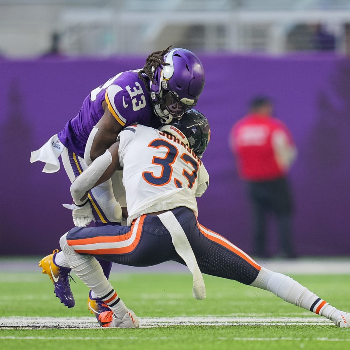 Bears shut down Vikings' rushing attack in 25-20 win