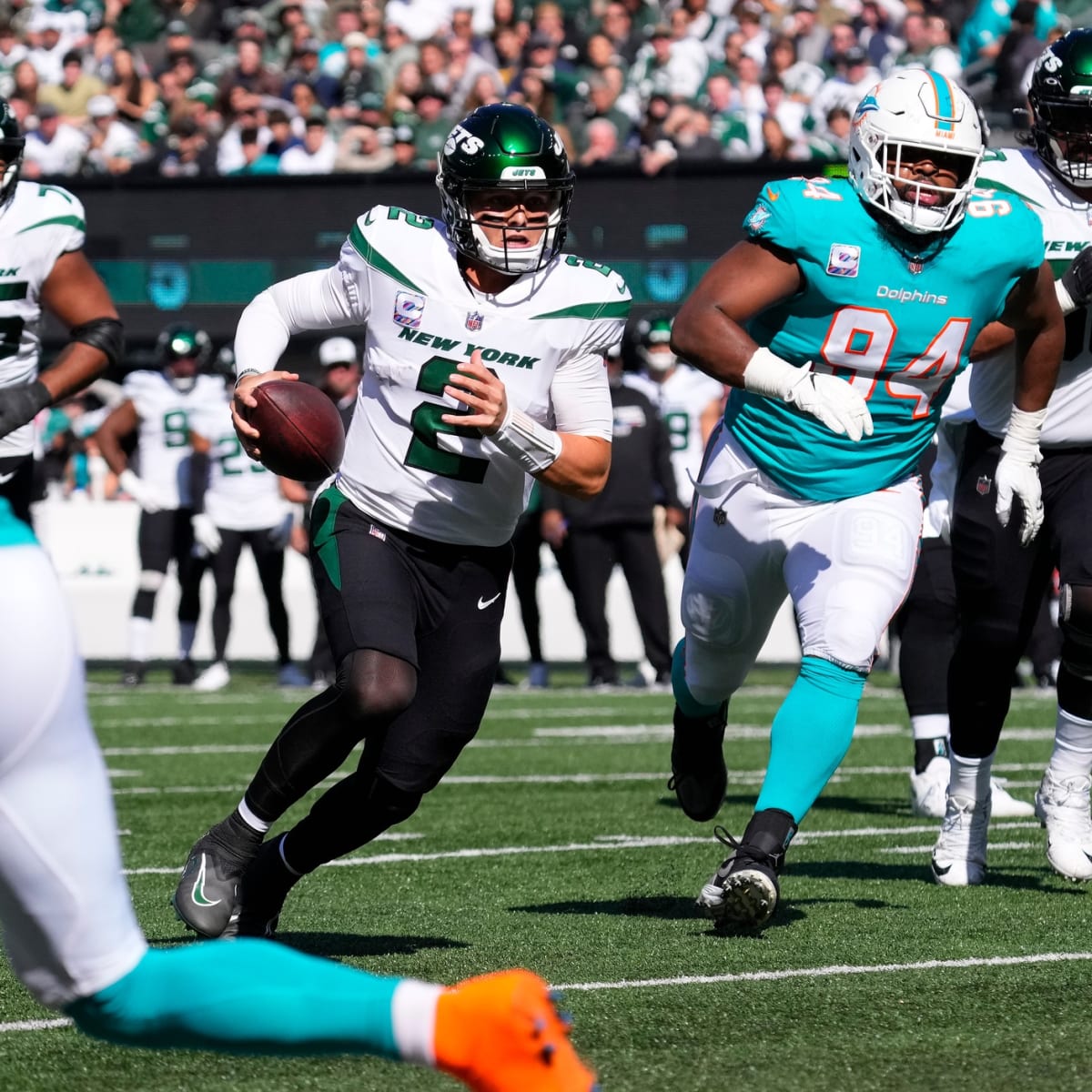 Jets-Dolphins Game Recap  Jets Shake Demons, Pull Away for 40-17 Win over  'Fins