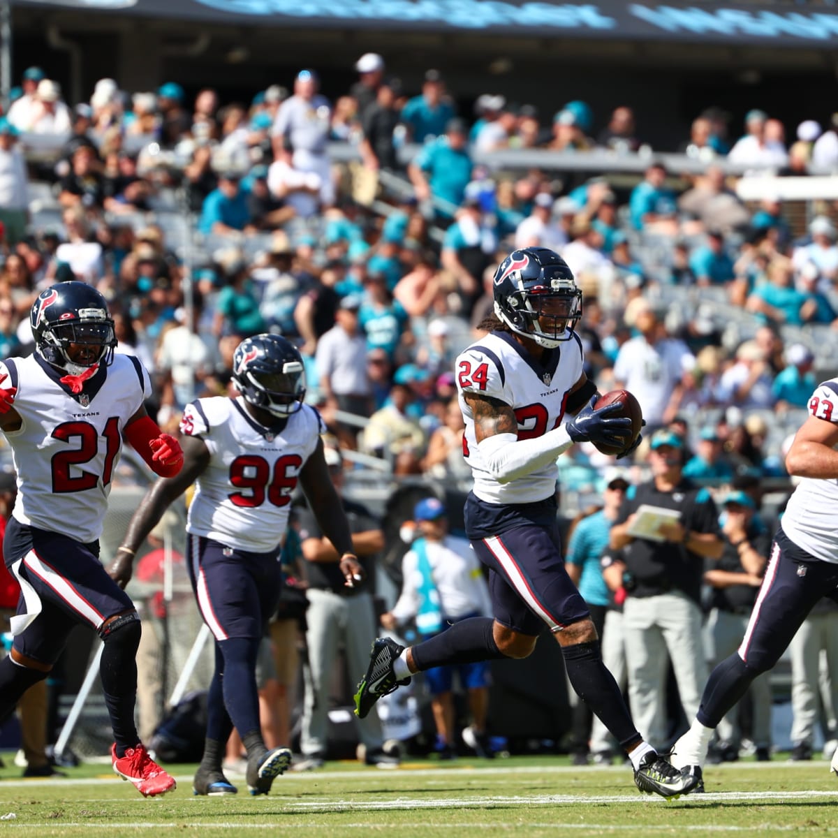 Texans fans leave lots of empty seats for home opener vs. Jaguars on heels  of disastrous offseason