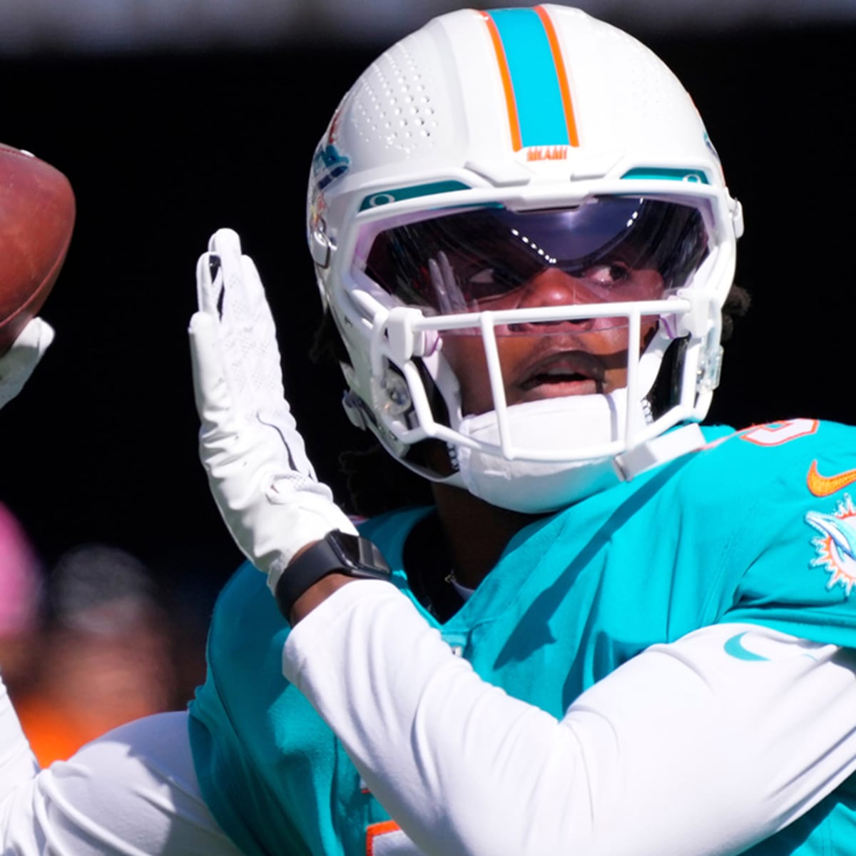 Dolphins QB Teddy Bridgewater is using a VICIS ZERO2 with an SO-212  facemask, PRIZM Clear Oakley visor and a SportStar Victory XD…