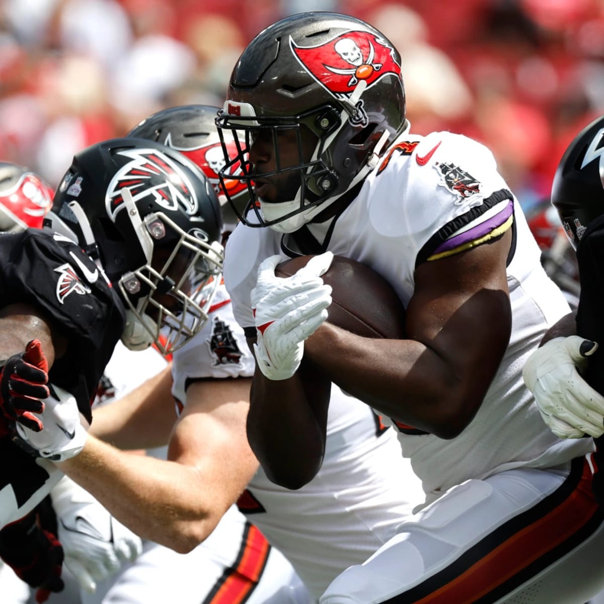 Bucs' comeback falls short in 34-29 loss at Atlanta