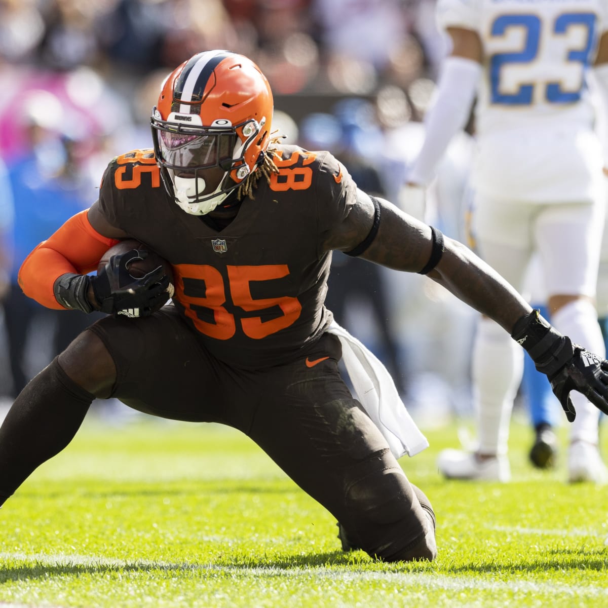 Browns: Jeremiah Owusu-Koramoah, Perrion Winfrey return to practice