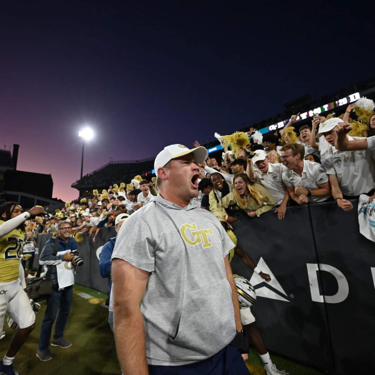 Yellow Jackets to play annual game at Mercedes-Benz Stadium