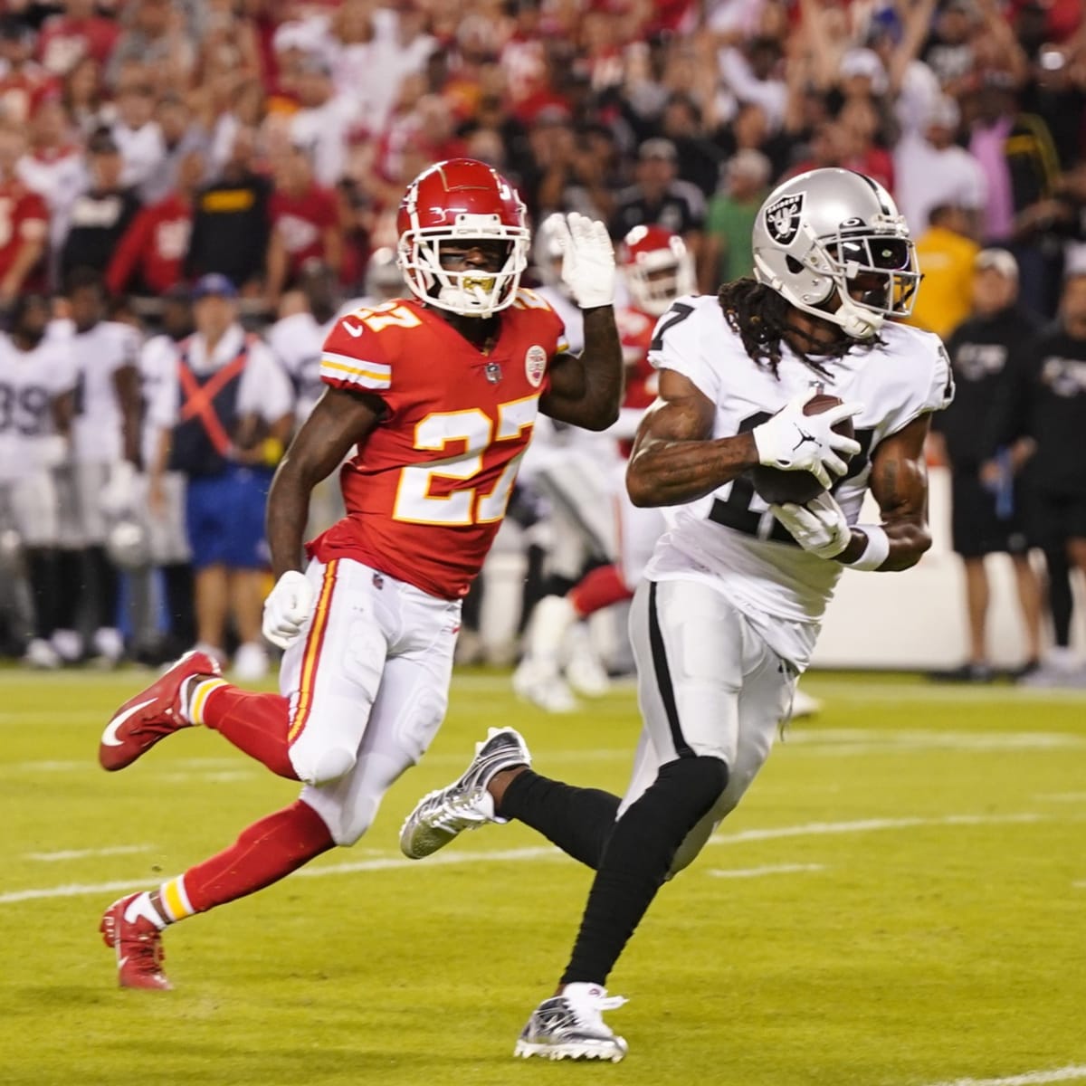 Raiders vs. Chiefs MNF Preview: Kansas City solved Maxx Crosby problem? -  Silver And Black Pride