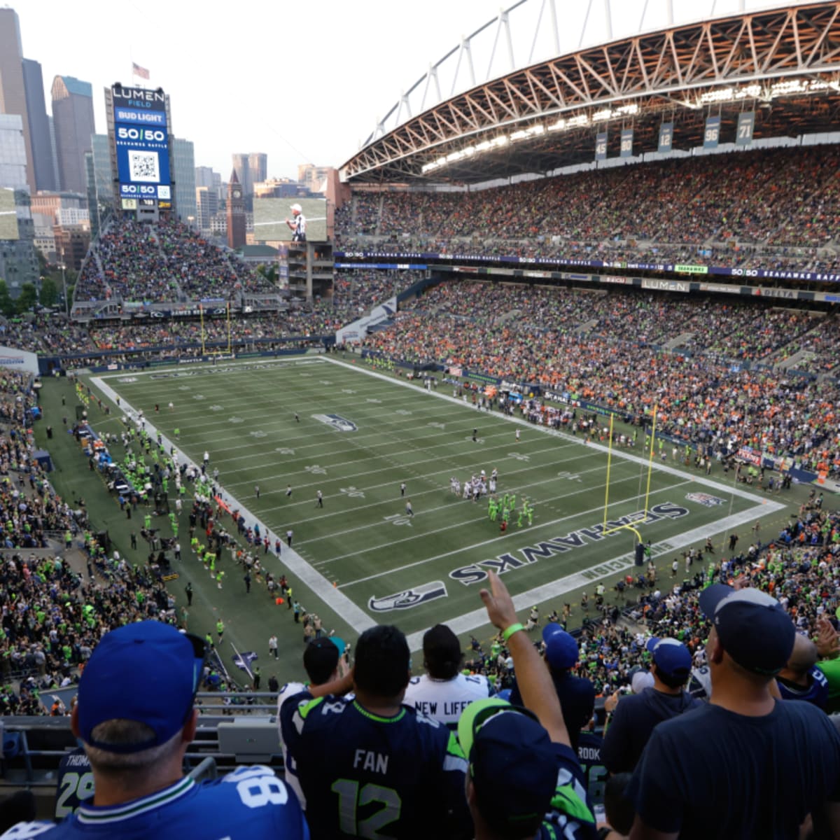 Seahawks game to be rescheduled if Mariners play Sunday