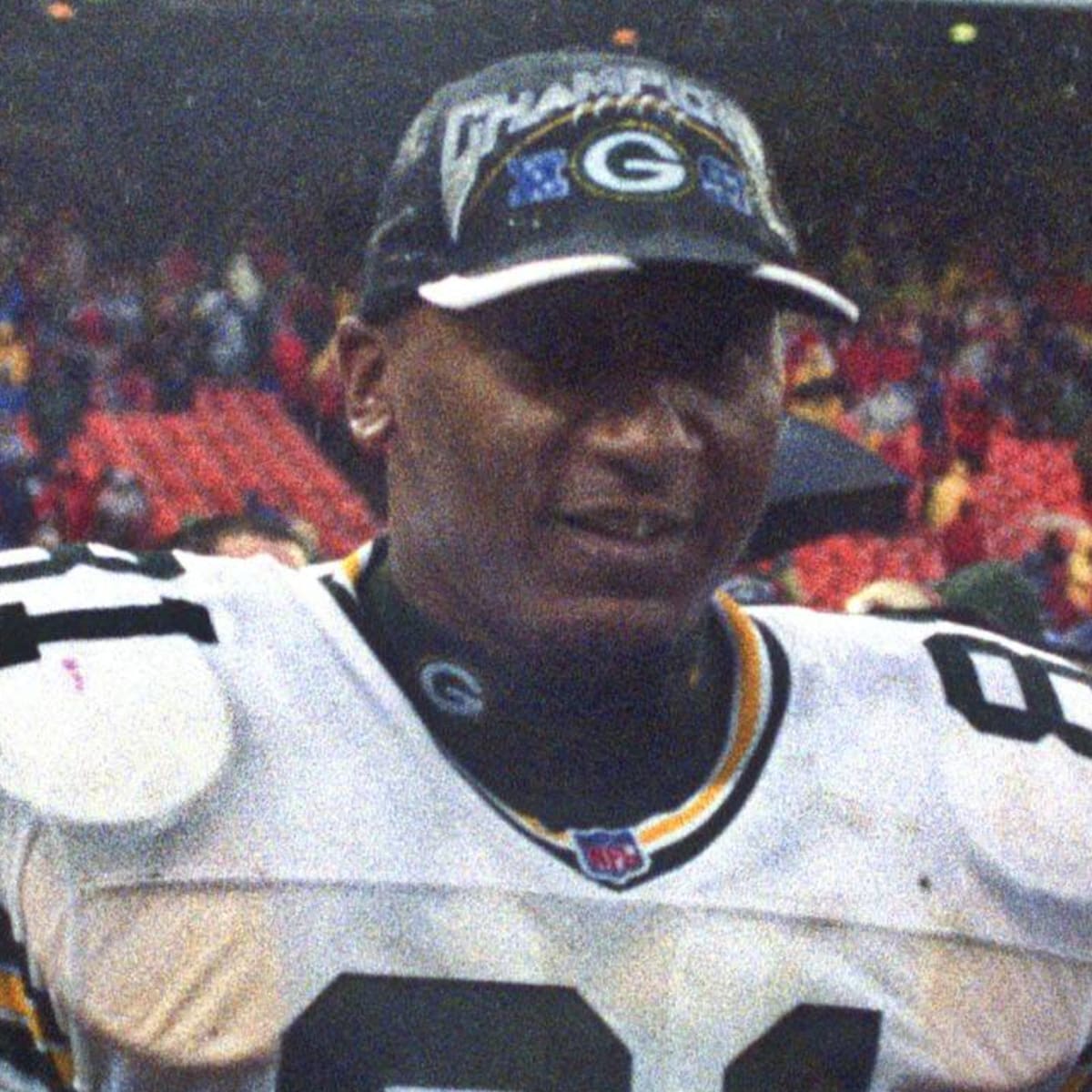 Former Green Bay Packers Tight End Tyrone Davis Dead at 50