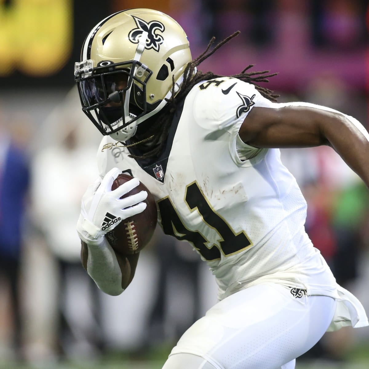 This Patriots rival called Saints about Alvin Kamara trade before