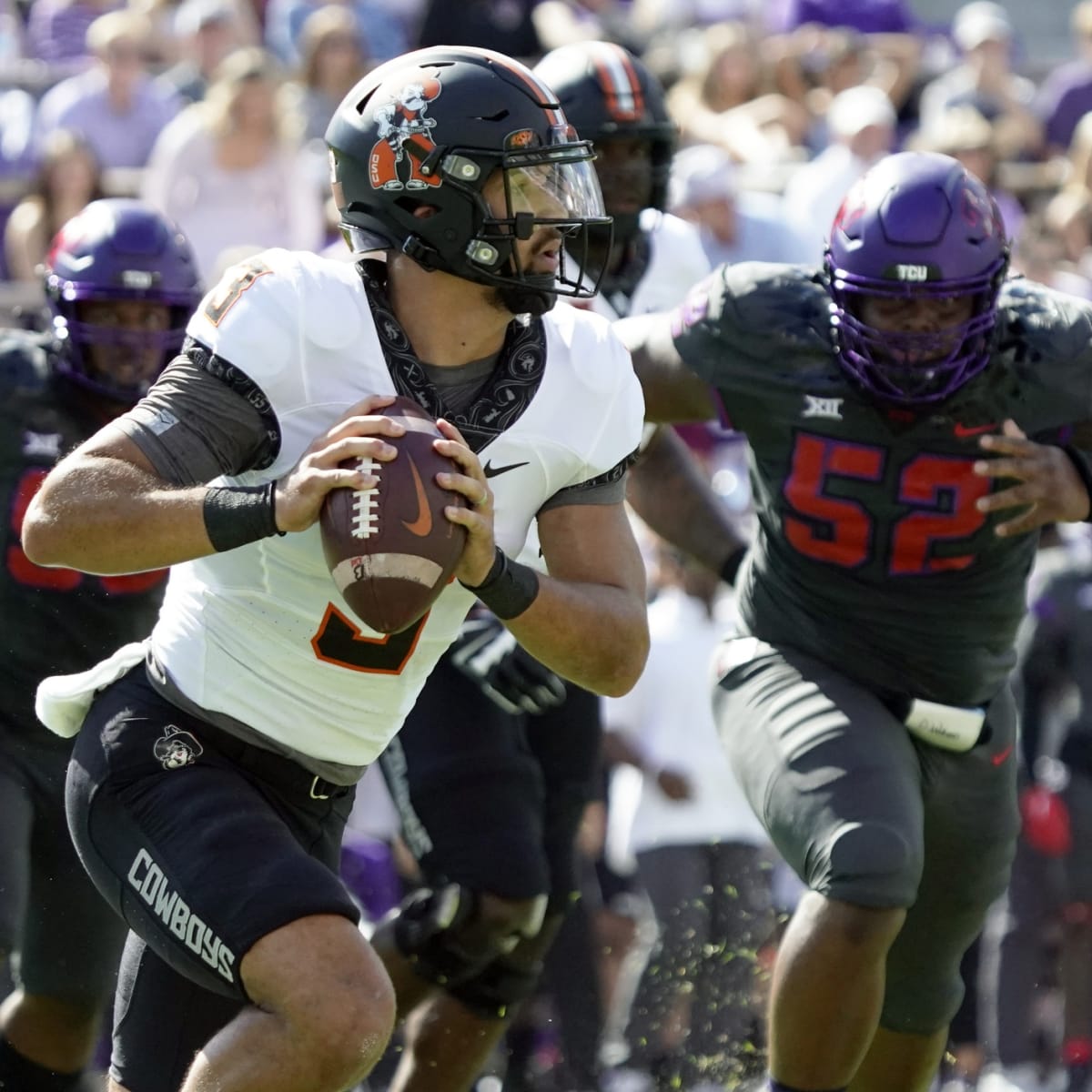 Grading the Uniforms: Week 4 vs. TCU - Pistols Firing