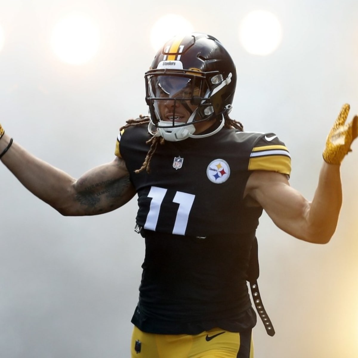 Pittsburgh Steelers WRs George Pickens, Calvin Austin See Stardom in Each  Other, Kenny Pickett - Sports Illustrated Pittsburgh Steelers News,  Analysis and More