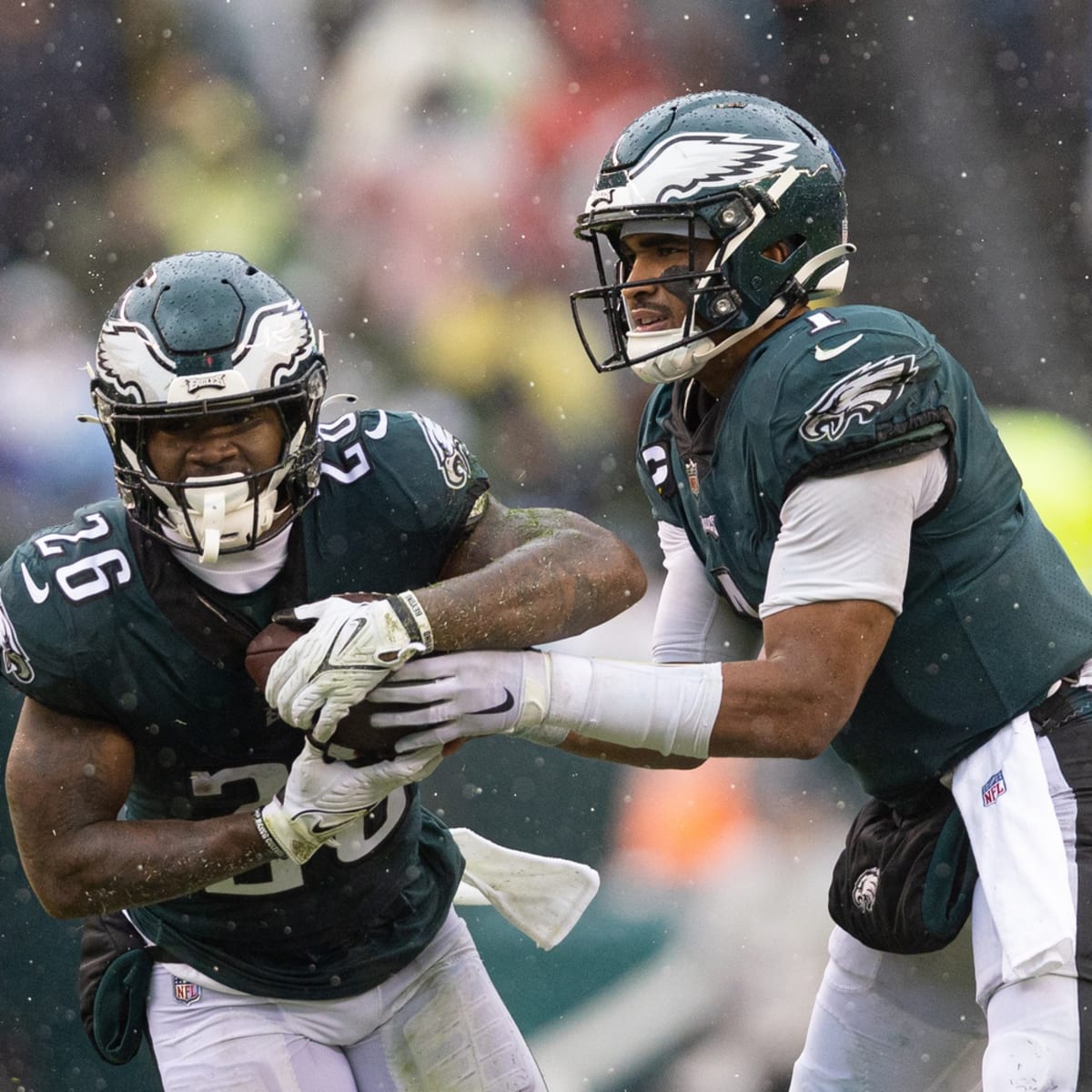 Eagles improve to 6-0, beat Cowboys behind 2 Jalen Hurts TDs 