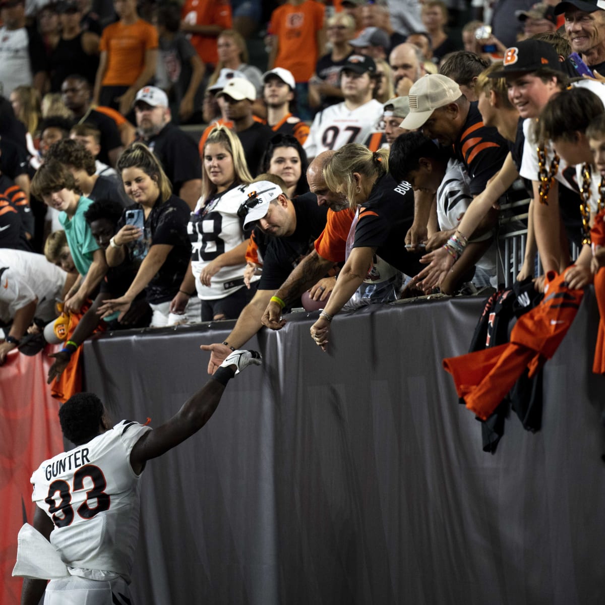 Cincinnati Bengals defensive end Jeff Gunter (93) runs for the