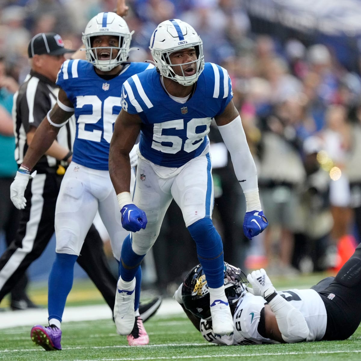 Indianapolis Colts linebacker Bobby Okereke (58) lines up on defense during  an NFL football game against the Washington Commanders, Sunday, Oct. 30,  2022, in Indianapolis. (AP Photo/Zach Bolinger Stock Photo - Alamy