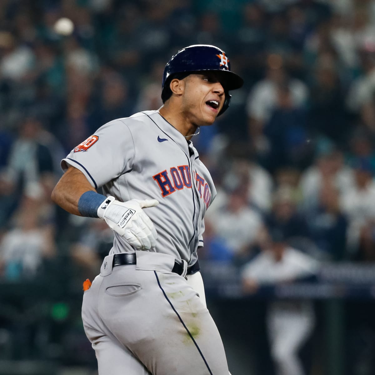 Astros' Jeremy Peña Becomes First Rookie Shortstop To Win Gold