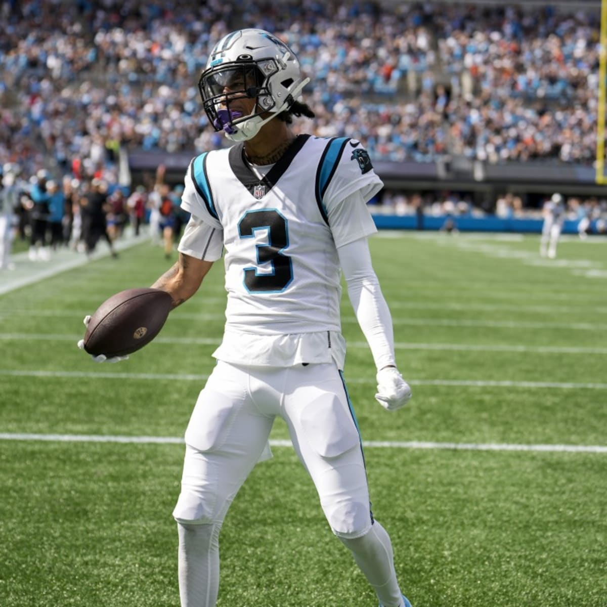 Panthers trade disgruntled wideout Robbie Anderson to the Cardinals 