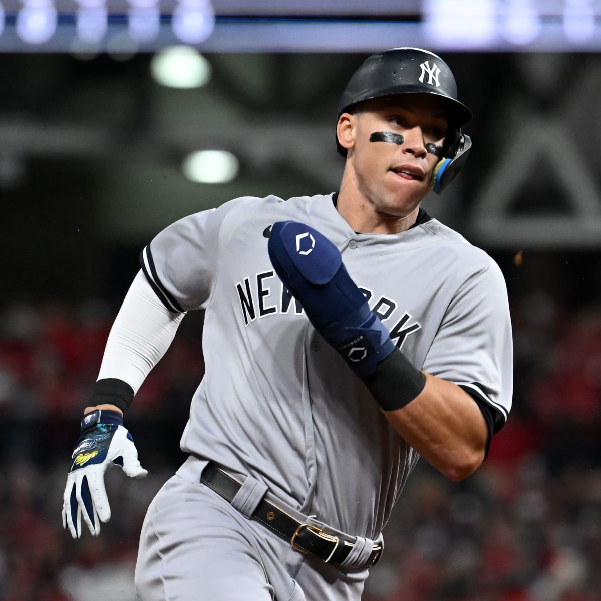 Does a Mookie Betts trade give insight into Aaron Judge's future?