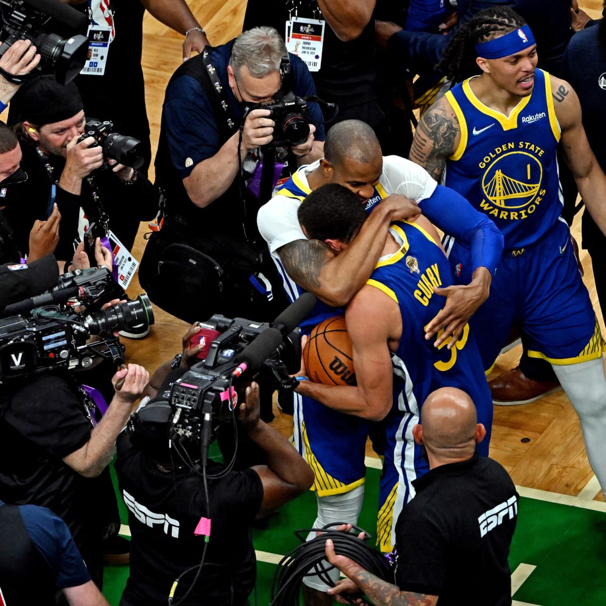 NBA on X: Checkin' out @Warriors/@Lakers in Las Vegas it's Bad