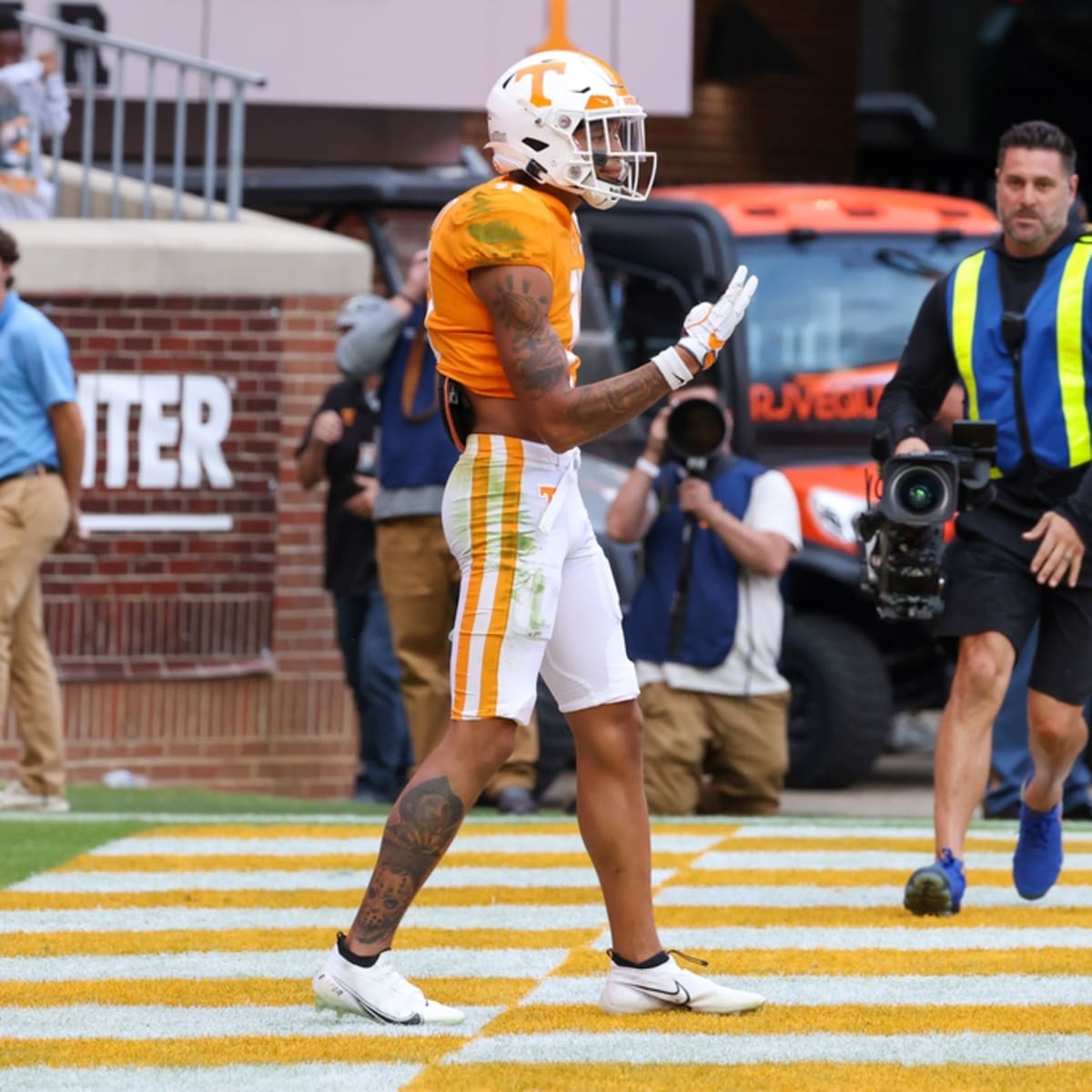 Tennessee Football: Jalin Hyatt Gimme 5