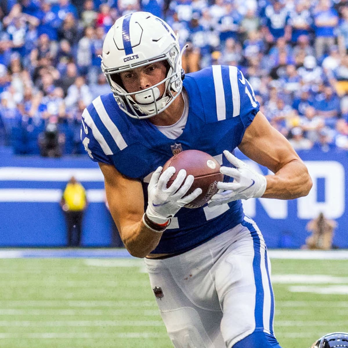 Indianapolis Colts' Alec Pierce participates in a drill during NFL football  practice, Tuesday, June 13, 2023, in Indianapolis. (AP Photo/Darron  Cummings Stock Photo - Alamy