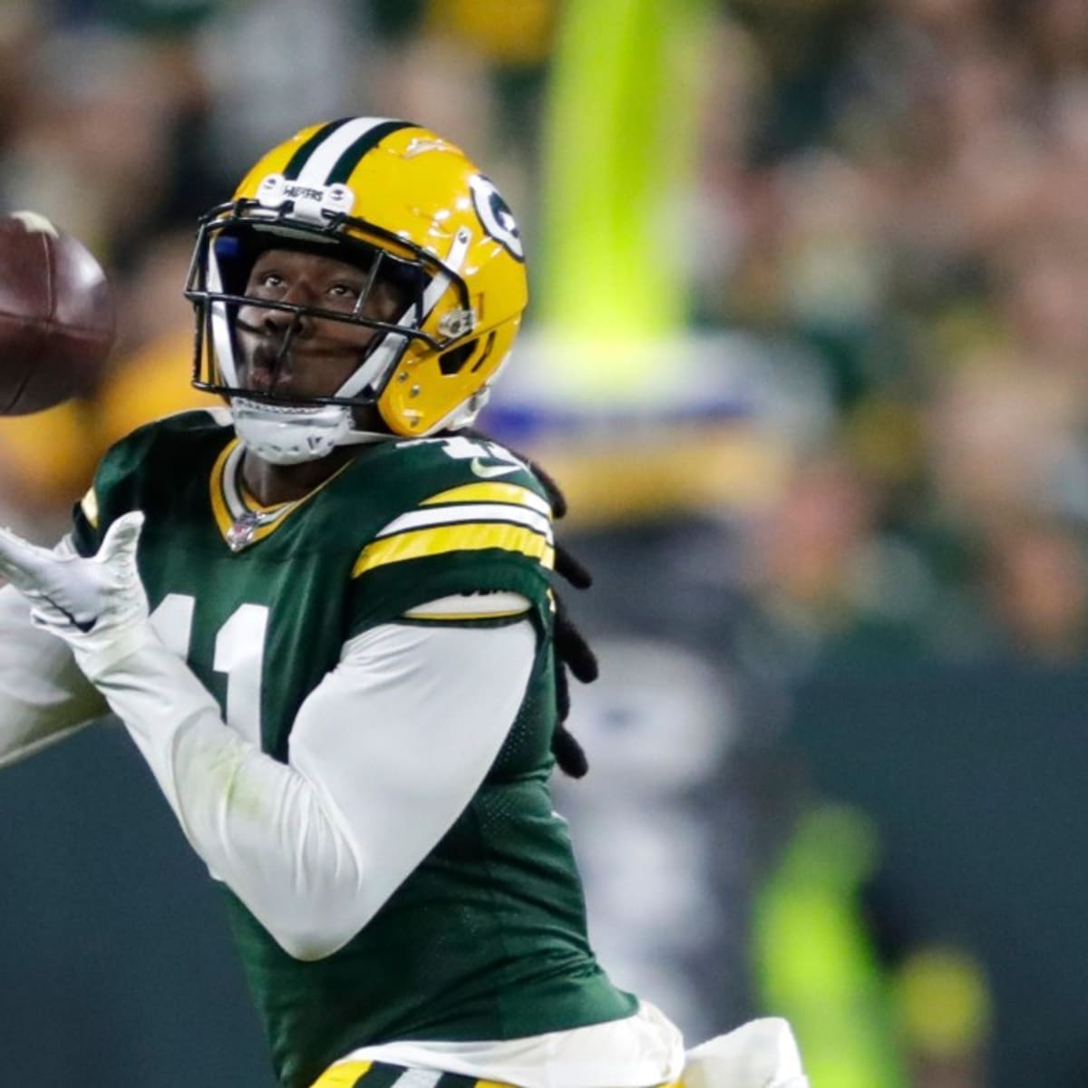 Rashan Gary holds back tears during Packers powerful locker room